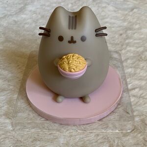 Pusheen with Ramen Vinyl Figure Pusheen Box Exclusive